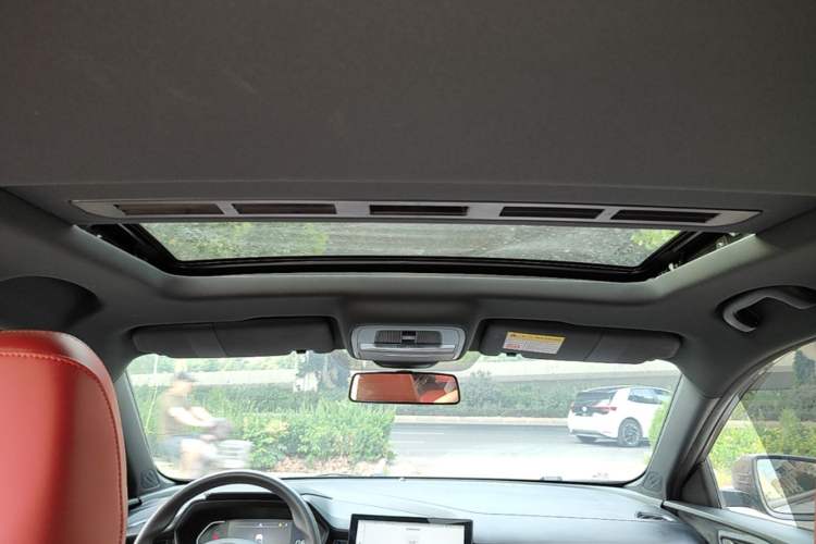Used MG 5 2021 180 DVVT CVT Youth Luxury Edition Headliner