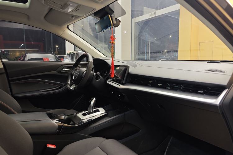 Used MG 5 2021 300TGI DCT Elegant & Trendy Edition Interior 2