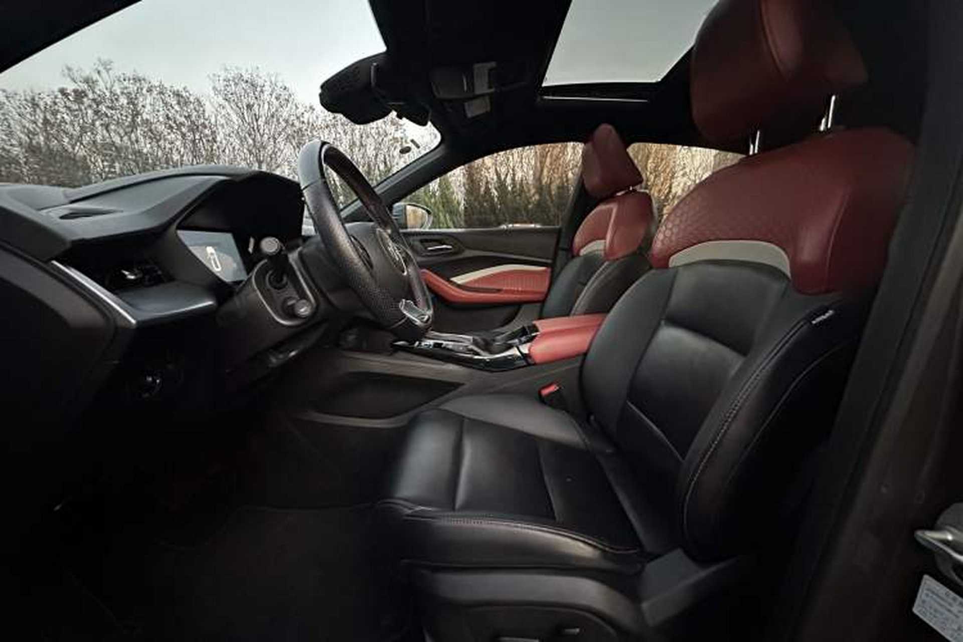 Used MG 5 2021 180 DVVT CVT Youth Luxury Edition Interior 2