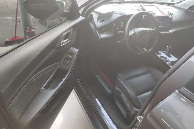 Used MG 5 2021 Revised 300TGI DCT Qingshè Luxurious Enjoyment Edition Interior 3