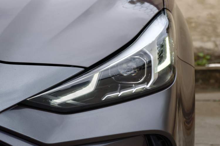 Used MG 5 2021 180 DVVT CVT Youth Luxury Edition Left Front Headlight