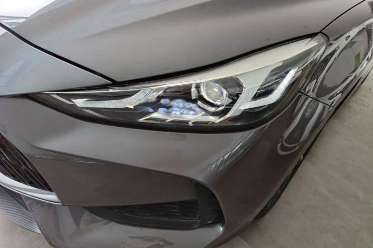 Used MG 5 2021 Revised 300TGI DCT Qingshè Luxurious Enjoyment Edition Left Front Headlight
