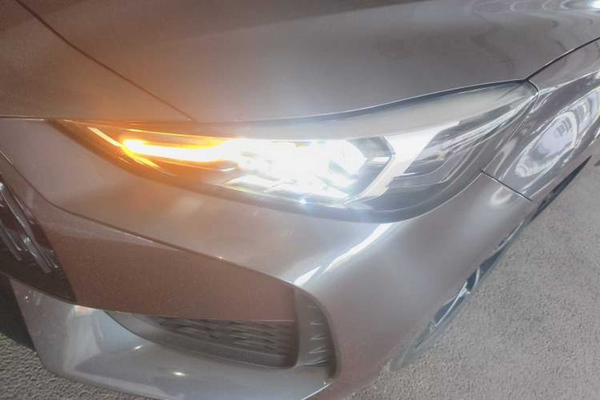 Used MG 5 2021 Revised 300TGI DCT Qingshè Luxurious Enjoyment Edition Left Front Headlight
