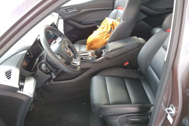 Used MG 5 2021 180 DVVT CVT Youth Luxury Edition Left Front Seat