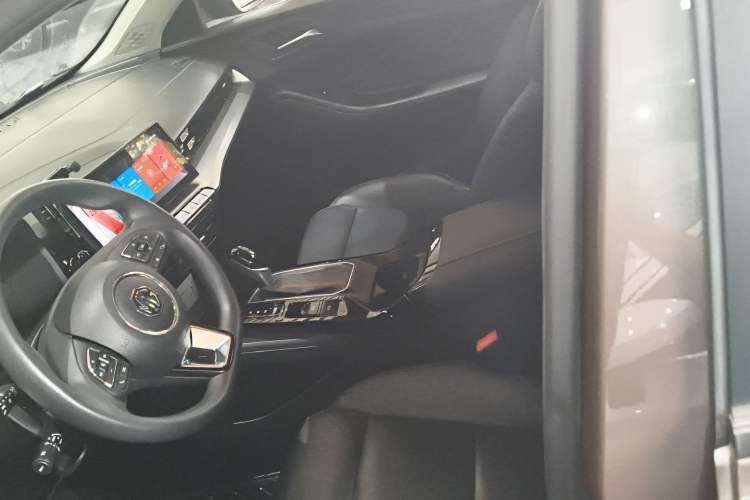 Used MG 5 2021 Revised Version 180 DVVT CVT Youth Luxury Edition Left Front Seat