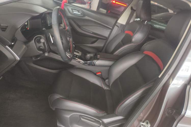 Used MG 5 2021 Revised 300TGI DCT Qingshè Luxurious Enjoyment Edition Left Front Seat