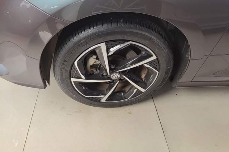Used MG 5 2021 Revised 300TGI DCT Elegant Luxury Flagship Edition Left Front Wheel Hub