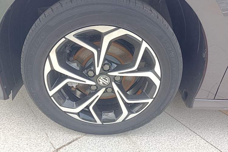 Used MG 5 2021 180 DVVT CVT Youth Luxury Edition Left Front Wheel Hub
