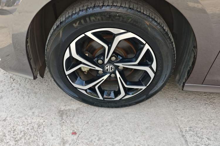 Used MG 5 2021 Revised Version 180 DVVT CVT Youth Luxury Edition Left Front Wheel Hub