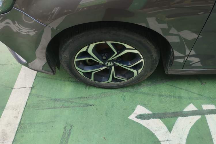 Used MG 5 2021 Revised Version 180 DVVT CVT Youth Luxury Edition Left Front Wheel Hub