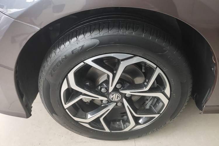 Used MG 5 2021 180 DVVT CVT Youth Luxury Edition Left Front Wheel Hub