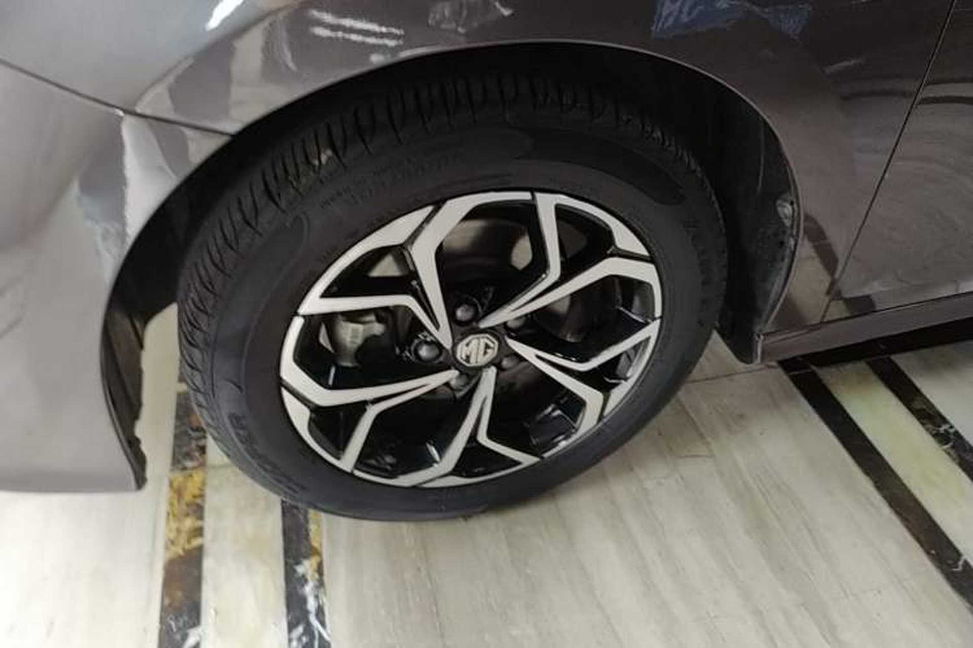 Used MG 5 2021 180 DVVT CVT Youth Luxury Edition Left Front Wheel Hub