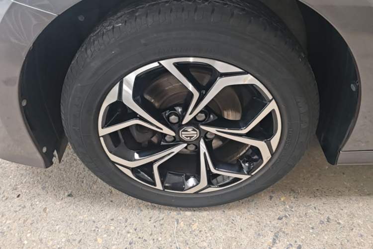 Used MG 5 2021 180 DVVT Manual Youth Luxury Edition Left Front Wheel Hub