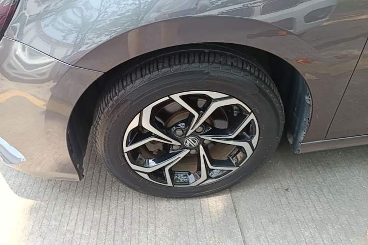 Used MG 5 2021 Revised Version 180 DVVT CVT Youth Luxury Edition Left Front Wheel Hub