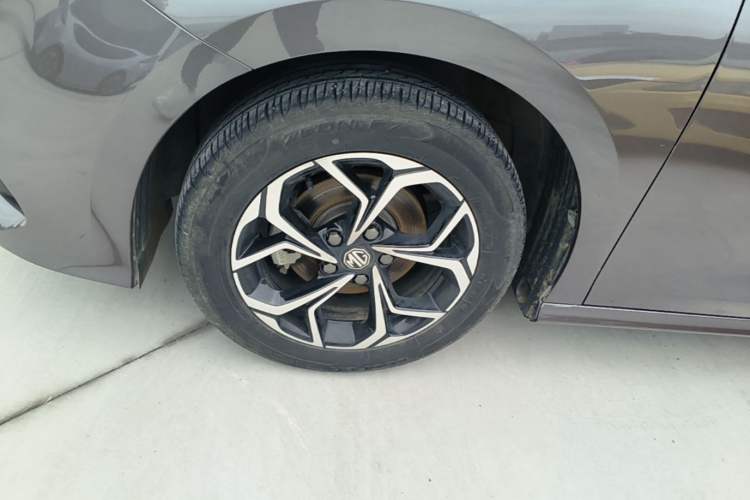Used MG 5 2021 Revised Version 180 DVVT CVT Youth Luxury Edition Left Front Wheel Hub