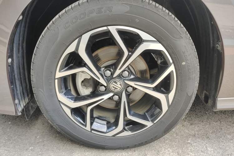 Used MG 5 2021 180 DVVT CVT Youth Luxury Edition Left Front Wheel Hub