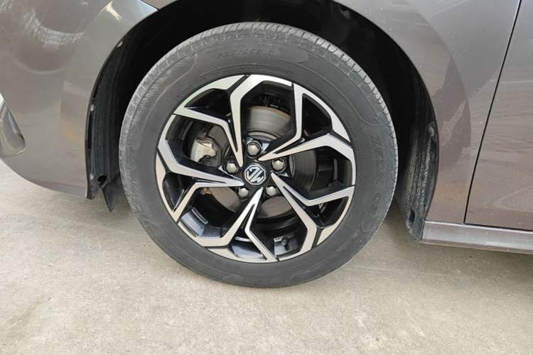 Used MG 5 2021 180 DVVT CVT Youth Luxury Edition Left Front Wheel Hub