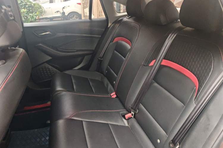 Used MG 5 2021 Revised 300TGI DCT Qingshè Luxurious Enjoyment Edition Left Rear Seat