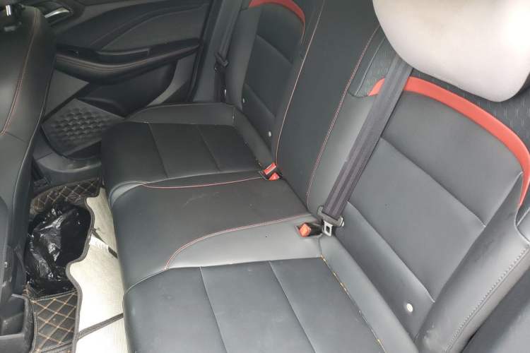 Used MG 5 2021 Revised 300TGI DCT Qingshè Luxurious Enjoyment Edition Left Rear Seat
