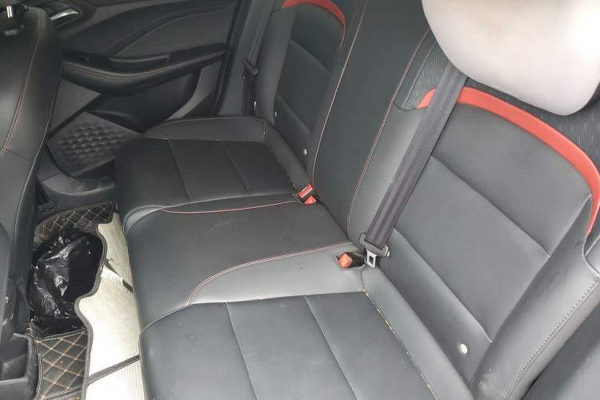 Used MG 5 2021 Revised 300TGI DCT Qingshè Luxurious Enjoyment Edition Left Rear Seat