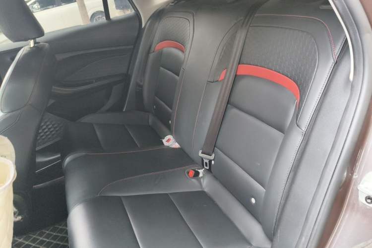 Used MG 5 2021 Revised 300TGI DCT Qingshè Luxurious Enjoyment Edition Left Rear Seat