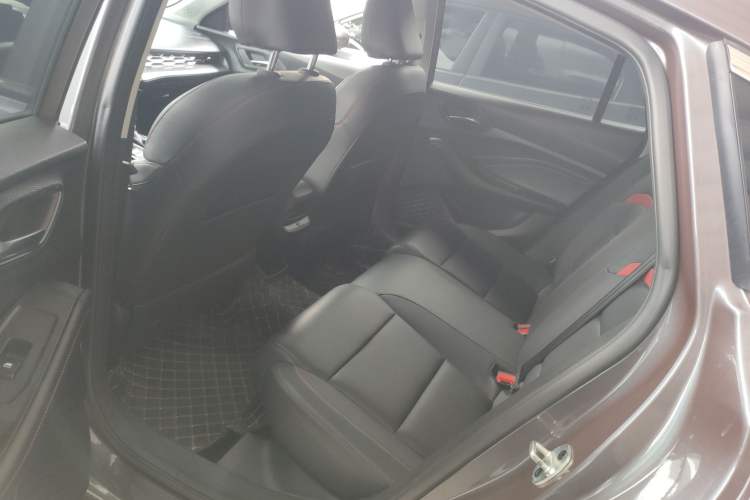 Used MG 5 2021 Revised Version 180 DVVT CVT Youth Luxury Edition Left Rear Seat