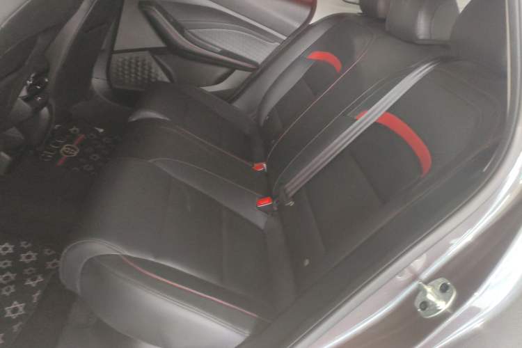 Used MG 5 2021 Revised 300TGI DCT Qingshè Luxurious Enjoyment Edition Left Rear Seat