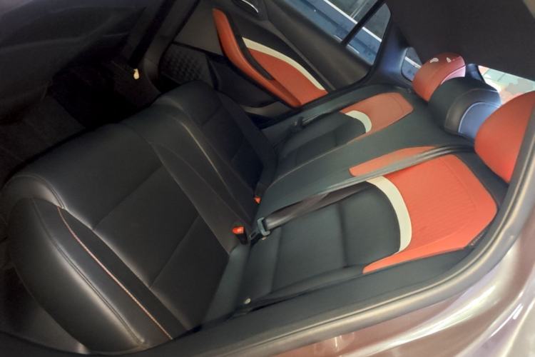 Used MG 5 2021 Revised 300TGI DCT Qingshè Luxurious Enjoyment Edition Left Rear Seat