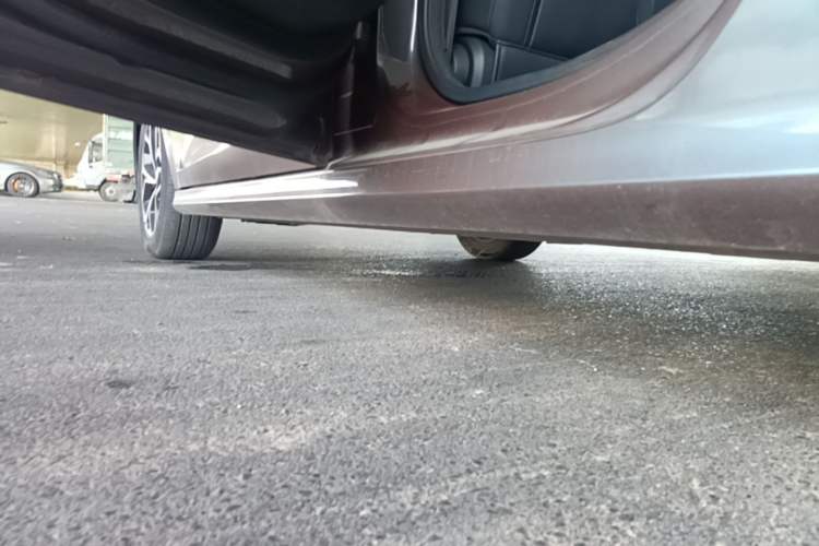 Used MG 5 2021 180 DVVT CVT Youthful Style Edition Left Side Sill