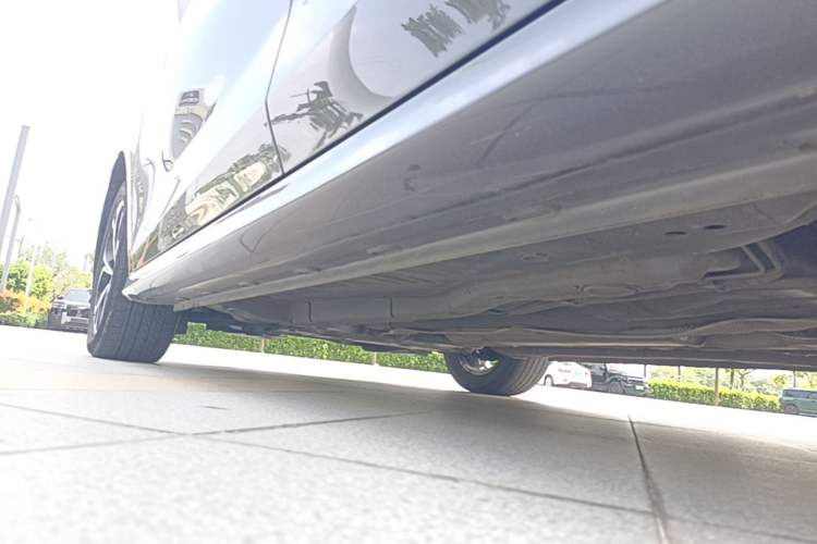 Used MG 5 2021 180 DVVT CVT Youth Luxury Edition Left Side Sill