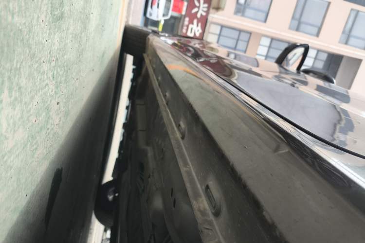 Used MG 5 2021 180 DVVT CVT Youth Luxury Edition Left Side Sill