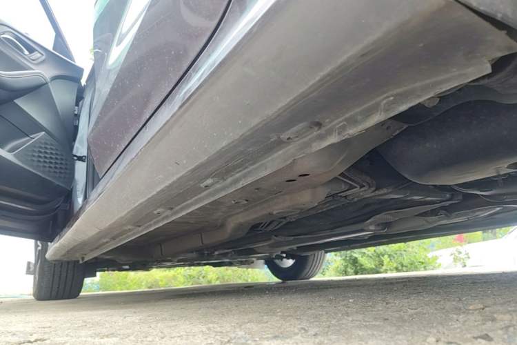 Used MG 5 2021 180 DVVT CVT Youthful Style Edition Left Side Sill