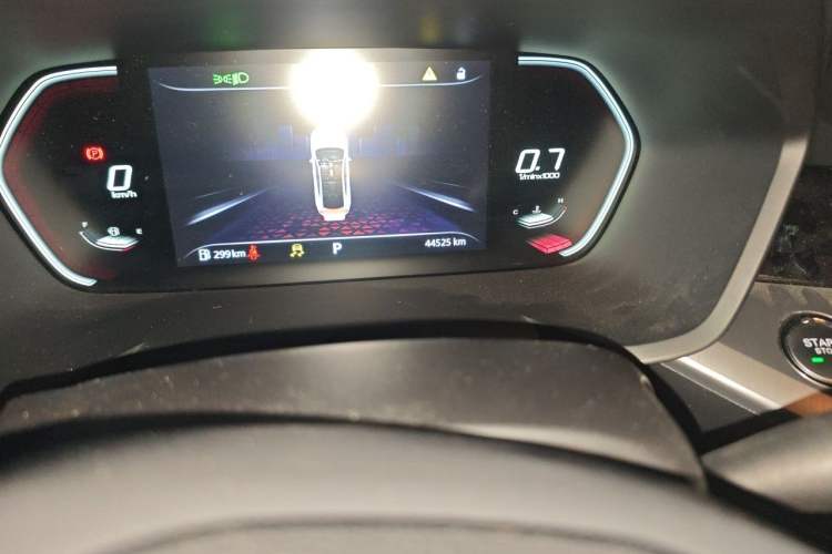 Used MG 5 2021 180 DVVT CVT Youth Luxury Edition Odometer Close Up