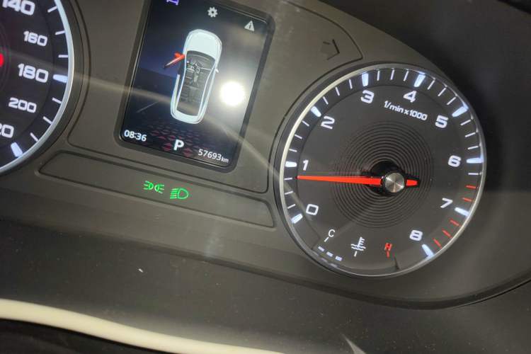 Used MG 5 2021 180 DVVT CVT Youthful Style Edition Odometer Close Up