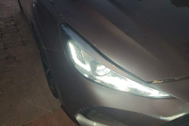 Used MG 5 2021 180 DVVT CVT Youth Luxury Edition Right Front Headlight