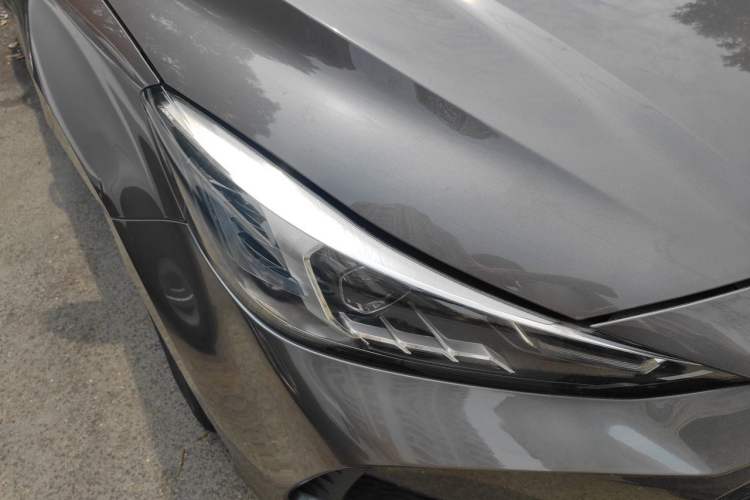 Used MG 5 2021 180 DVVT Manual Youth Luxury Edition Right Front Headlight