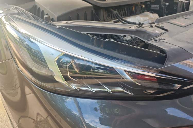 Used MG 5 2021 180 DVVT CVT Youth Luxury Edition Right Front Headlight