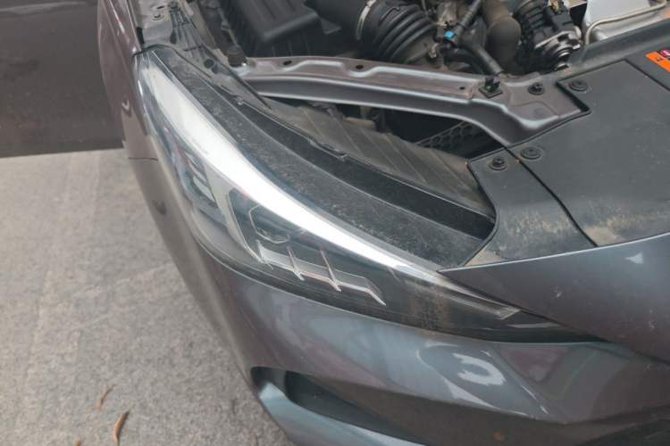 Used MG 5 2021 Revised 300TGI DCT Qingshè Luxurious Enjoyment Edition Right Front Headlight