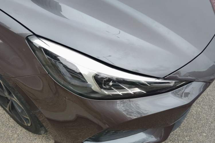 Used MG 5 2021 180 DVVT Manual Youth Luxury Edition Right Front Headlight