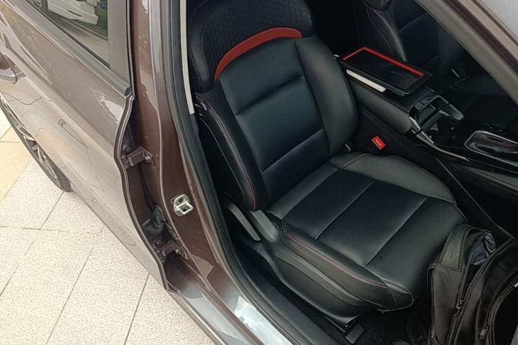 Used MG 5 2021 180 DVVT CVT Youth Luxury Edition Right Front Seat