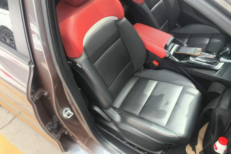 Used MG 5 2021 180 DVVT CVT Youth Luxury Edition Right Front Seat