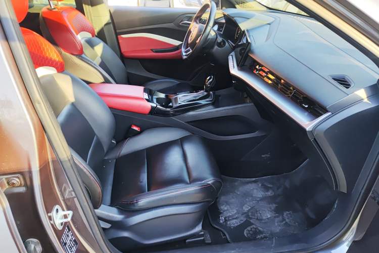 Used MG 5 2021 180 DVVT CVT Youth Luxury Edition Right Front Seat
