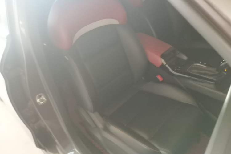 Used MG 5 2021 180 DVVT CVT Youth Luxury Edition Right Front Seat