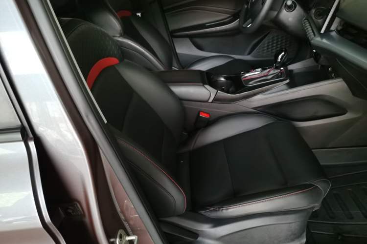 Used MG 5 2021 Revised Version 180 DVVT CVT Youth Luxury Edition Right Front Seat