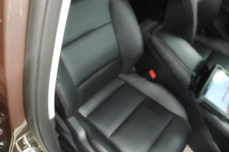 Used MG 5 2021 180 DVVT CVT Youth Luxury Edition Right Front Seat