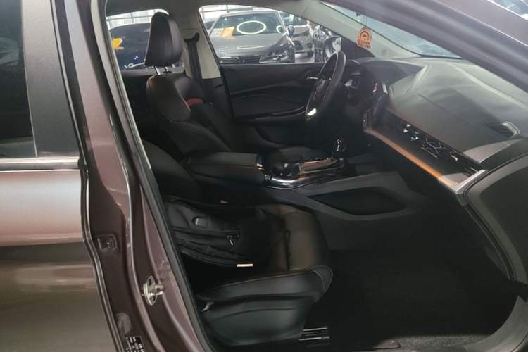 Used MG 5 2021 180 DVVT CVT Youth Luxury Edition Right Front Seat