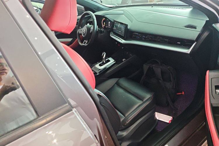 Used MG 5 2021 300TGI DCT Elegant Luxury Edition Right Front Seat