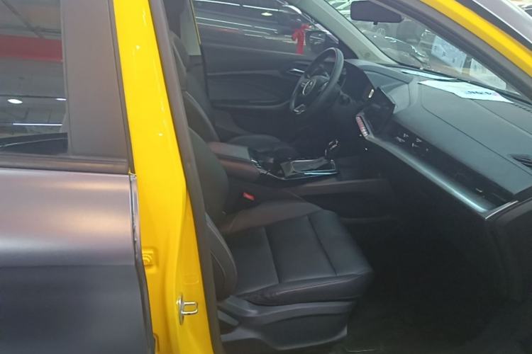 Used MG 5 2021 180 DVVT CVT Youth Luxury Edition Right Front Seat