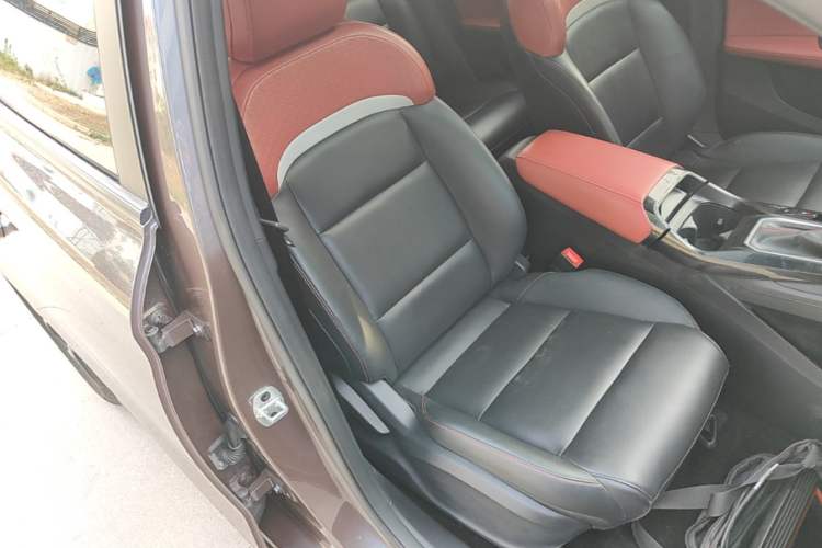 Used MG 5 2021 180 DVVT CVT Youth Luxury Edition Right Front Seat