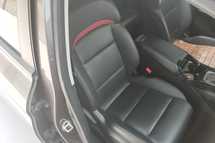 Used MG 5 2021 Revised Version 180 DVVT CVT Youth Luxury Edition Right Front Seat